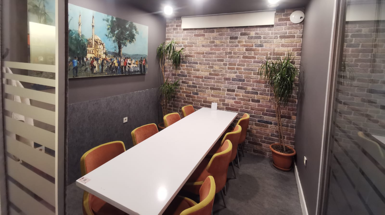 Küçük Toplantı Salonu